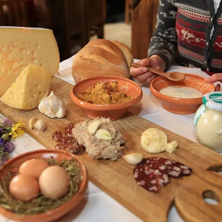 Hike & Bike Шале