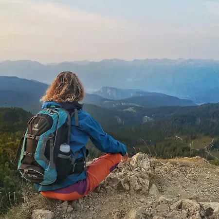Σαλέ Hike & Bike *